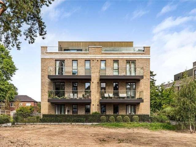 2 bed flat for sale