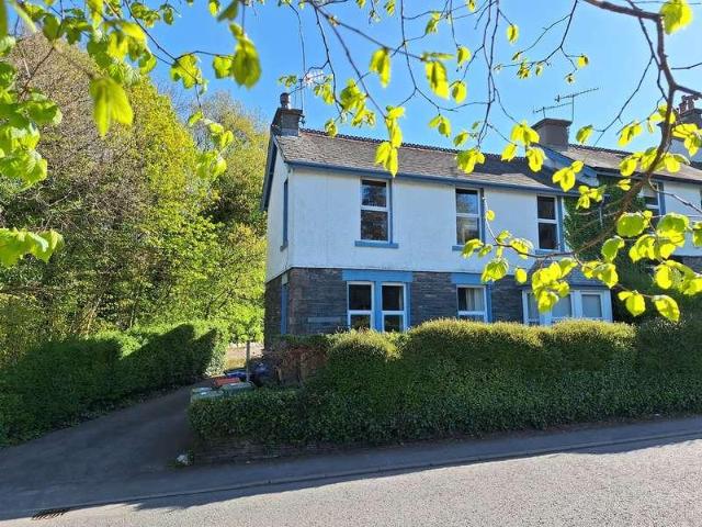 2 bed flat for sale