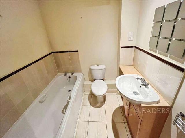 2 bed flat for sale