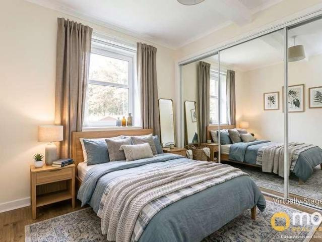 2 bed flat for sale