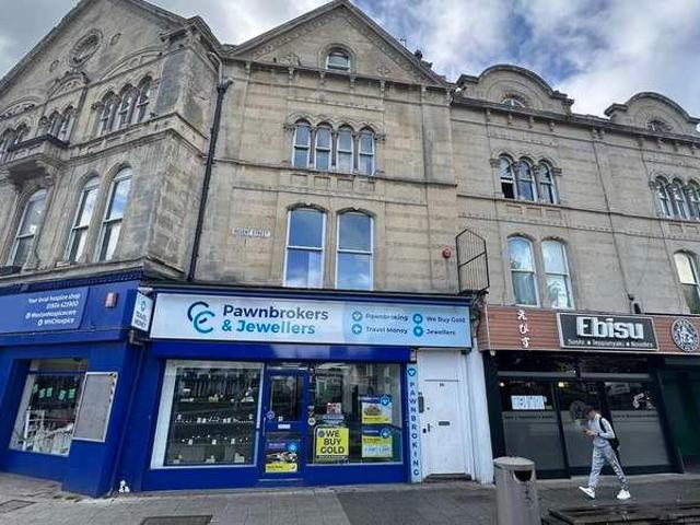 2 bed flat for sale