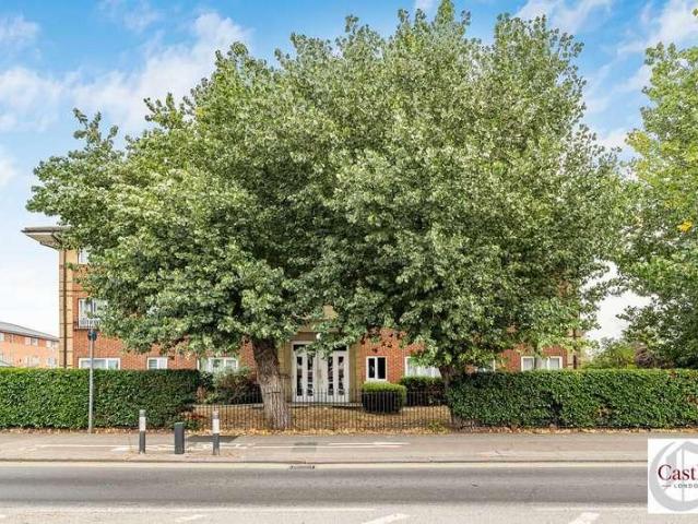 2 bed flat for sale