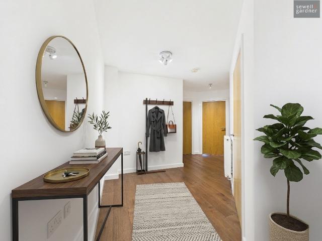2 bed flat for sale