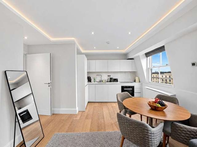 2 bed flat for sale