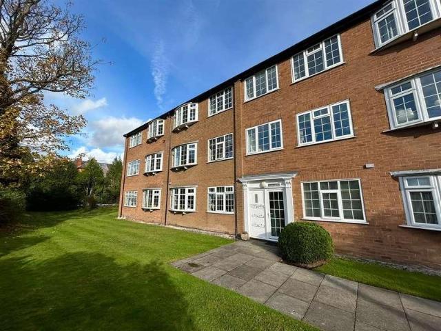 2 bed flat for sale
