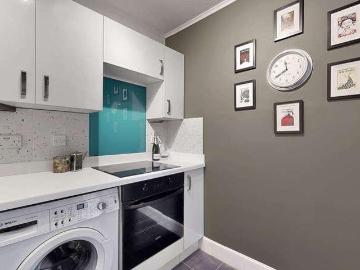 2 bed flat for sale