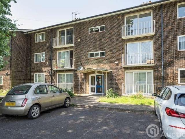 2 bed flat for sale