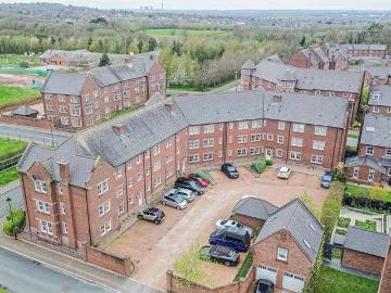 2 bed flat for sale