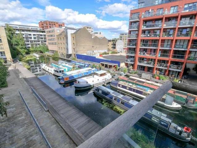 2 bed flat for sale