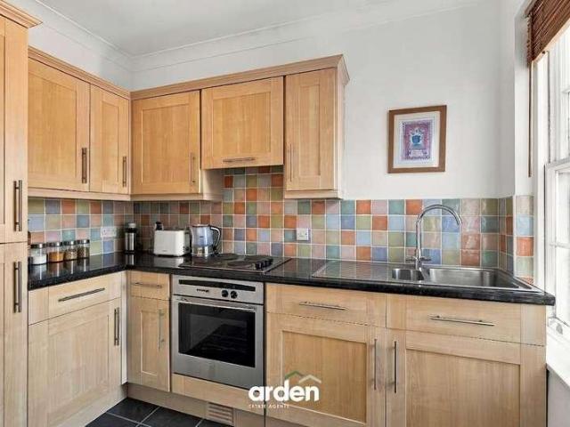 2 bed flat for sale