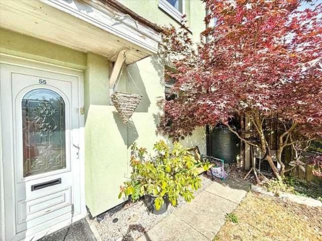 2 bed flat for sale