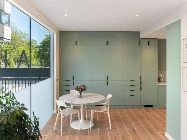 2 bed flat for sale