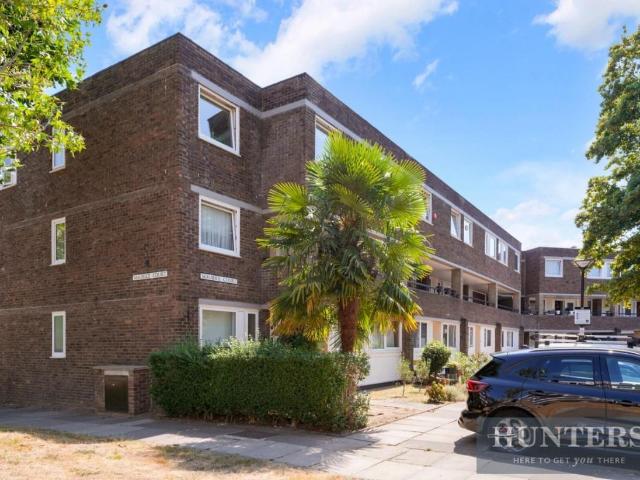 2 bed flat for sale