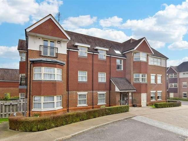 2 bed flat for sale