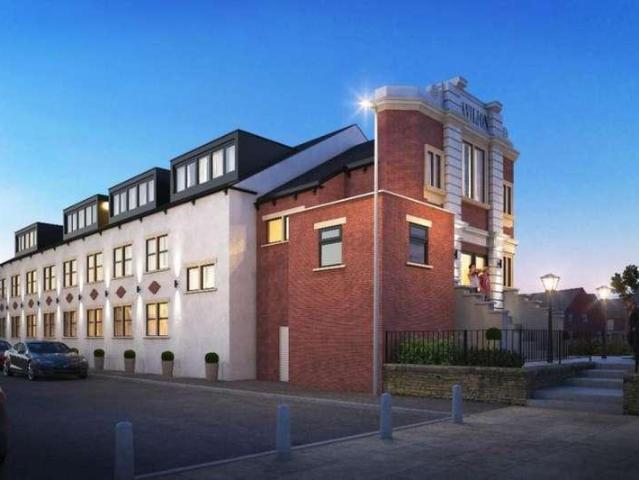 2 bed flat for sale