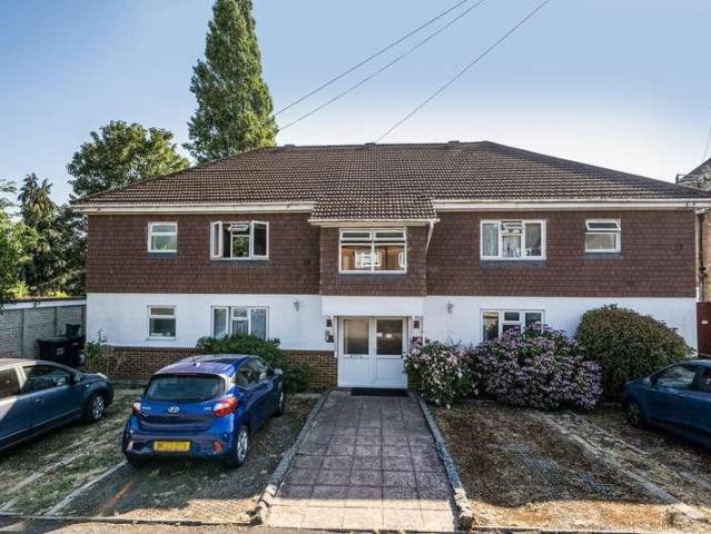2 bed flat for sale