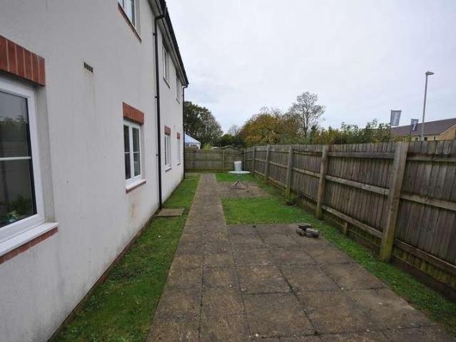 2 bed flat for sale