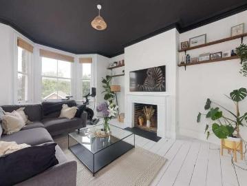 2 bed flat for sale