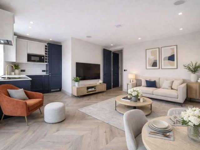 2 bed flat for sale