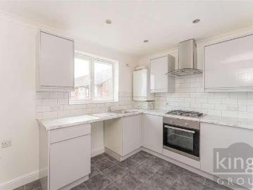 2 bed flat for sale