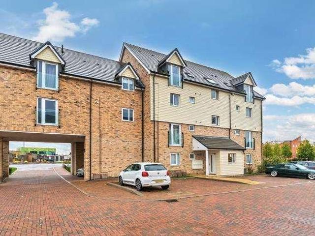 2 bed flat for sale