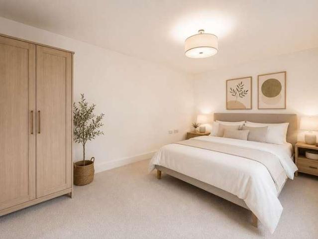 2 bed flat for sale