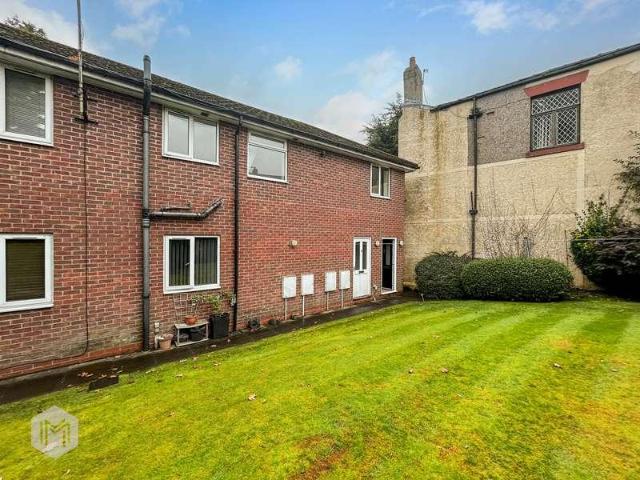 2 bed flat for sale