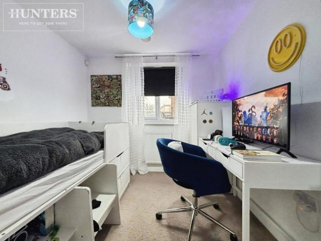 2 bed flat for sale