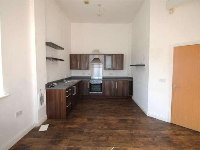 2 bed flat for sale