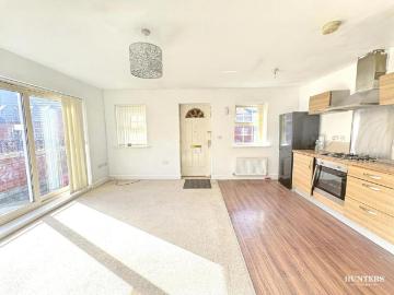 2 bed flat for sale