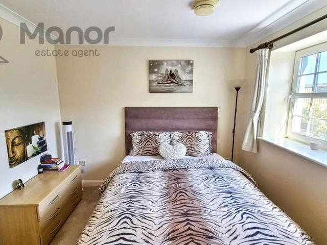 2 bed flat for sale
