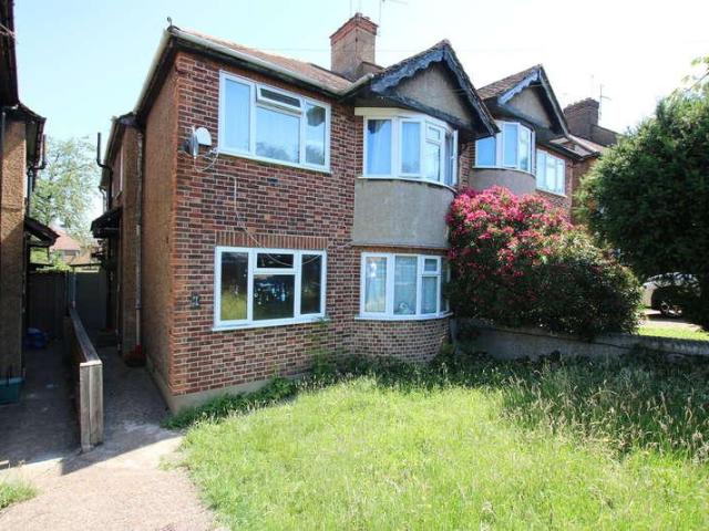 2 bed flat for sale