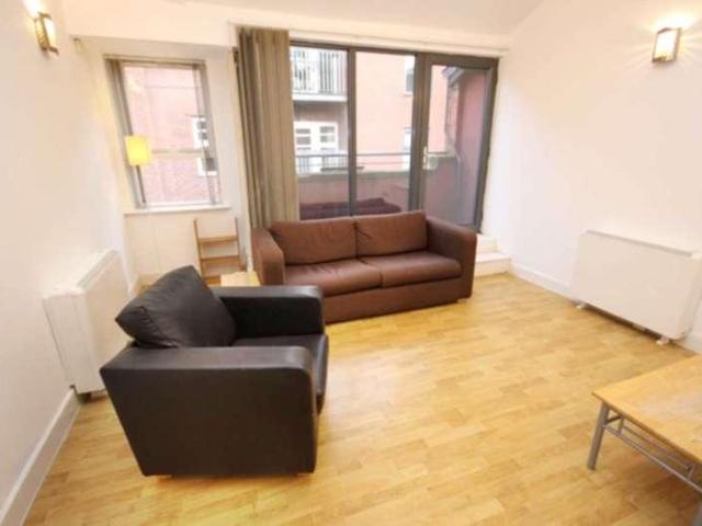2 bed flat for sale