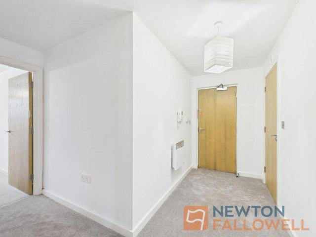 2 bed flat for sale