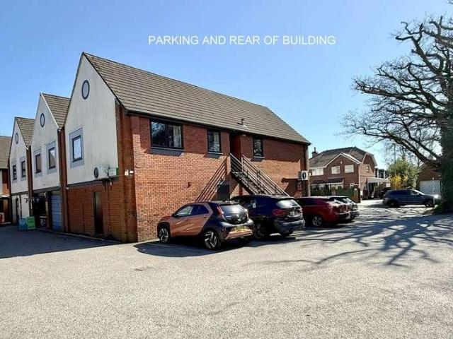 2 bed flat for sale