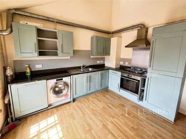 2 bed flat for sale