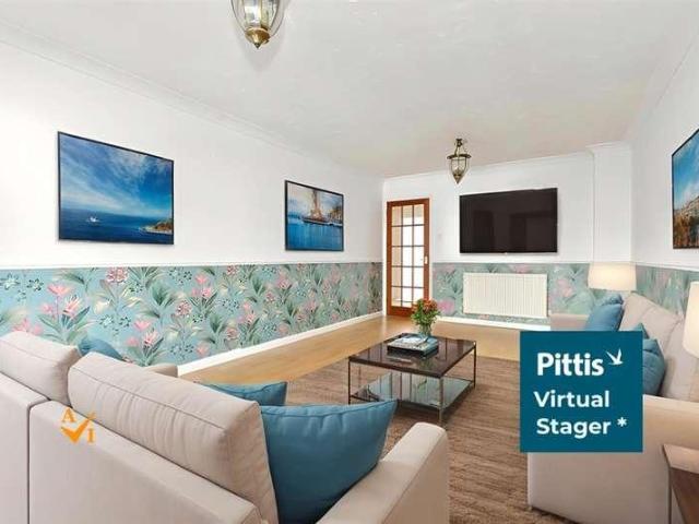 2 bed flat for sale