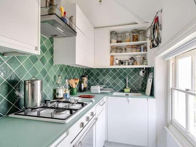 2 bed flat for sale