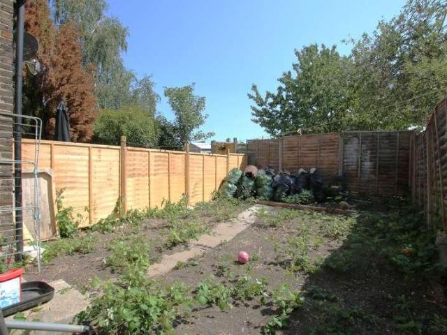 2 bed flat for sale
