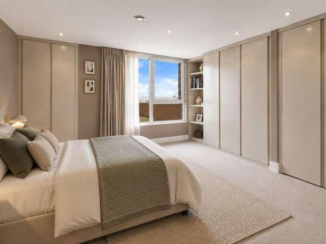 2 bed flat for sale