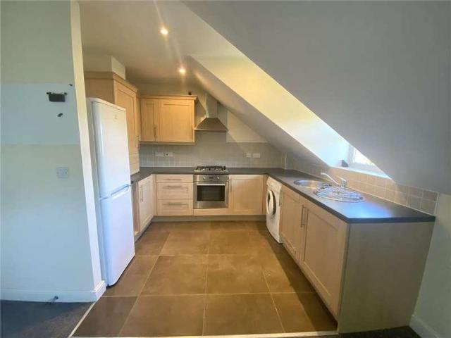 2 bed flat for sale