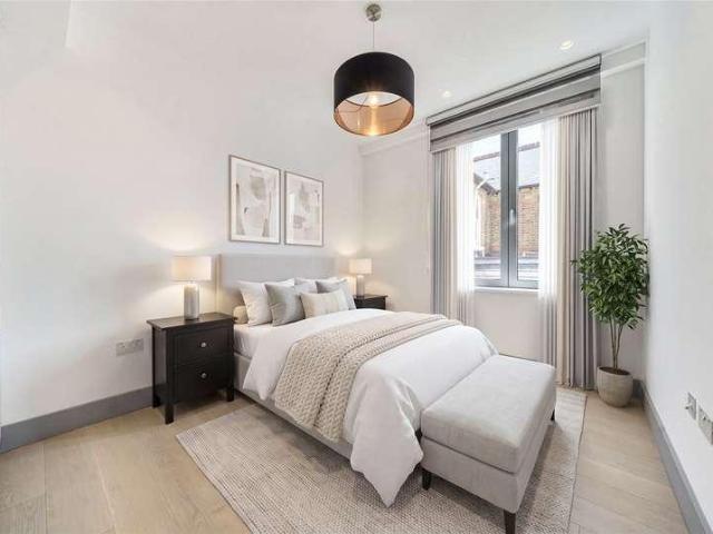 2 bed flat for sale
