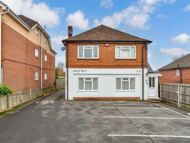 2 bed flat for sale