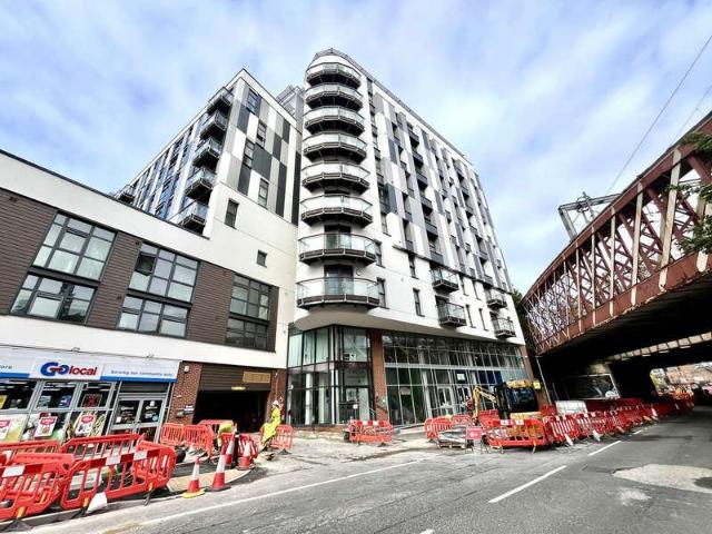 2 bed flat for sale