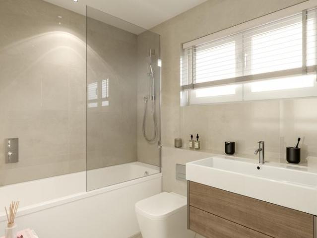 2 bed flat for sale