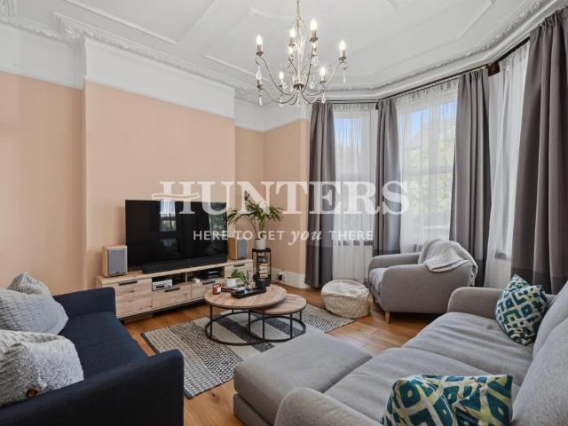 2 bed flat for sale