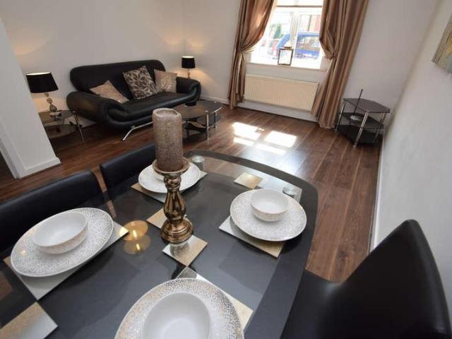 2 bed flat for sale