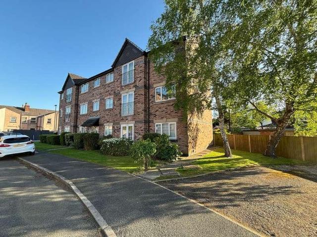 2 bed flat for sale