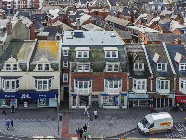 2 bed flat for sale