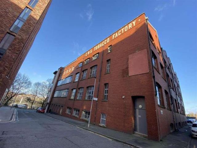 2 bed flat for sale